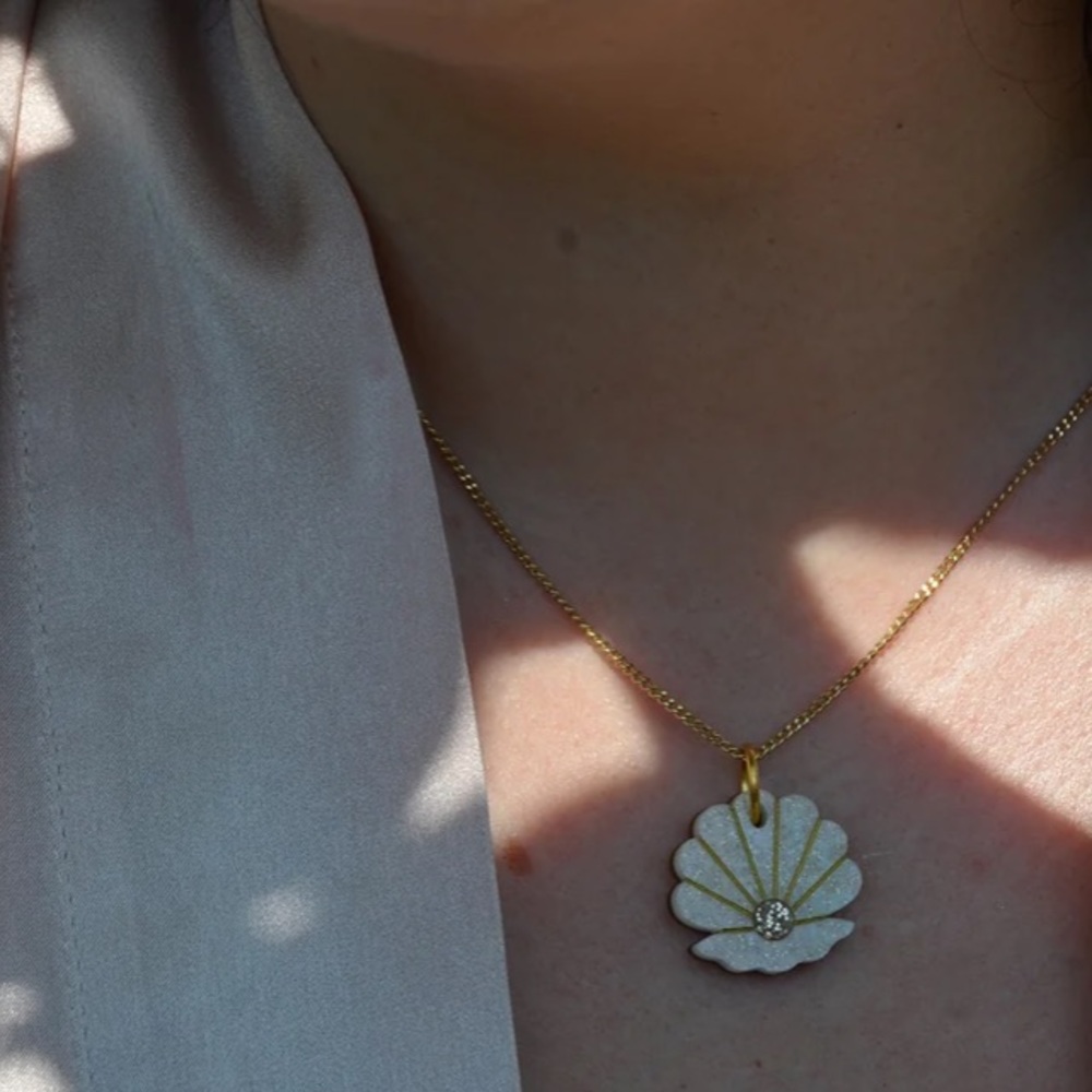 NWT Fizz Goes Pop Clam Necklace - Picture 8 of 8